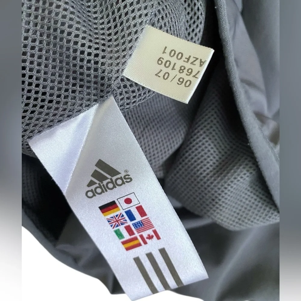 Vintage Adidas Sporty Gray Windbreaker Red Three Stripe Design Men’s Size XL